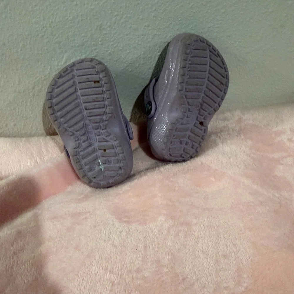 CROCS Kids Slippers in Sparkly Lavender